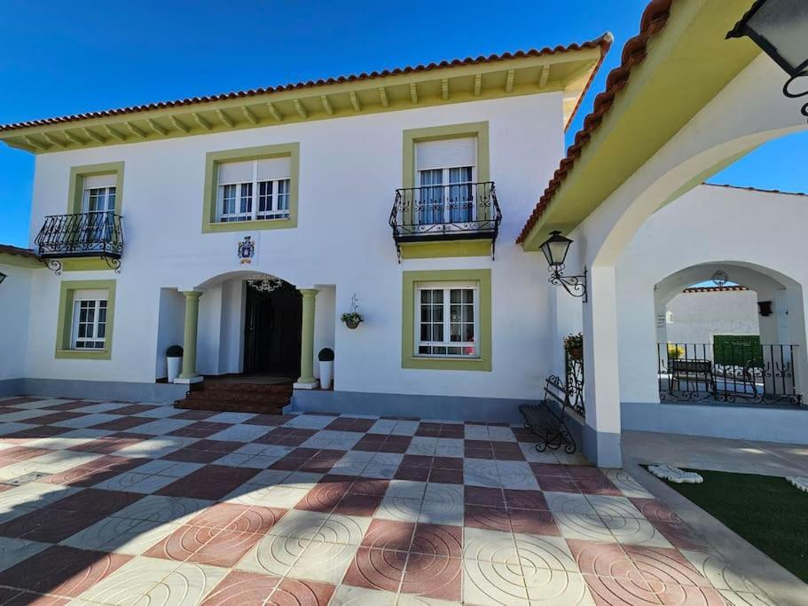 Вилла La Casa Del Arbol Фуэнтидуэнья-де-Тахо Экстерьер фото