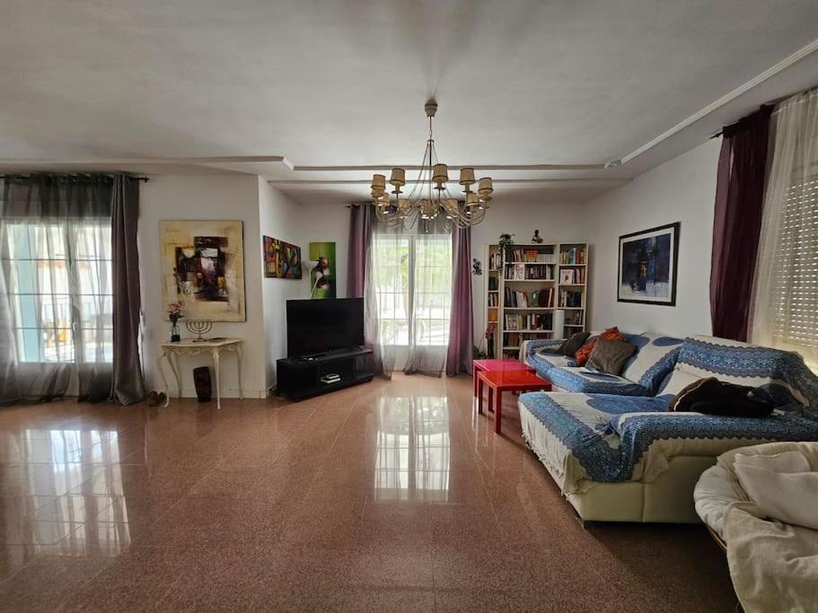Вилла La Casa Del Arbol Фуэнтидуэнья-де-Тахо Экстерьер фото