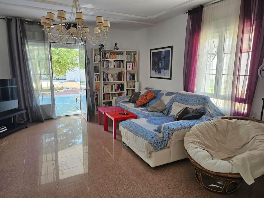 Вилла La Casa Del Arbol Фуэнтидуэнья-де-Тахо Экстерьер фото